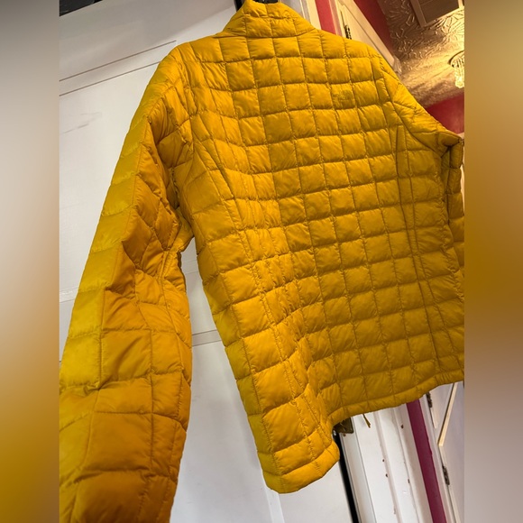 Yellow Puffer Jacket NEW - Picture 11 of 12